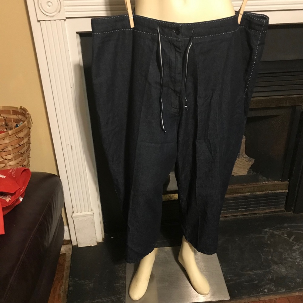 Plus size Capri pants